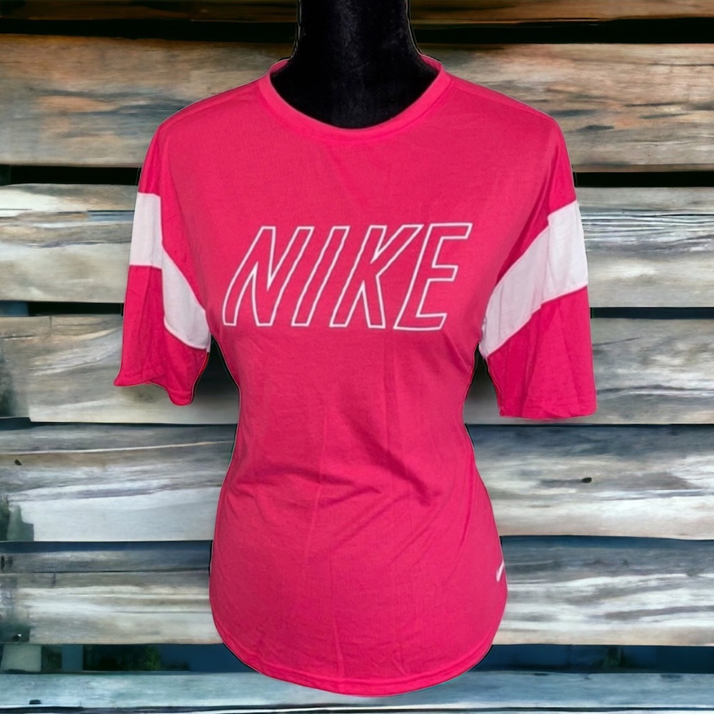 NWT Nike Tee